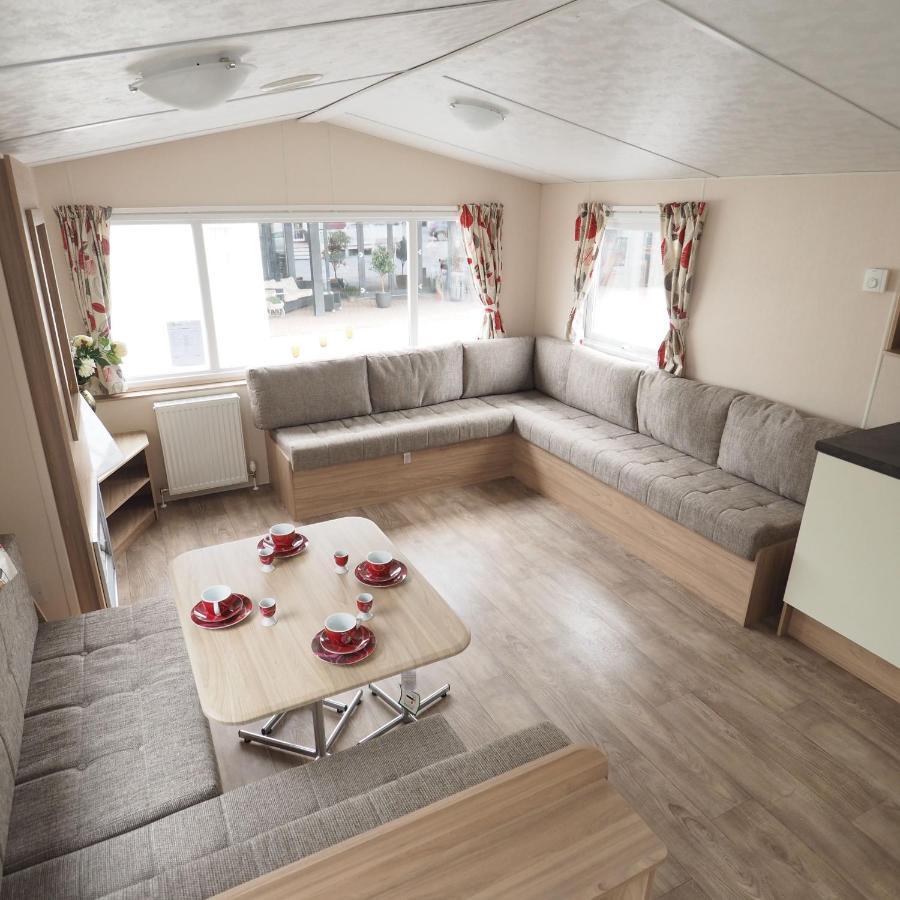 Vakantiepark Wilhelm Tell Superieur Chalet Opglabbeek Luaran gambar
